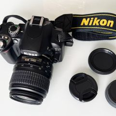 Nikon D40 camera with 18-55mm lens