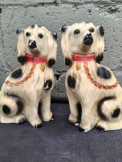 2 x Vintage Chalkware Dogs