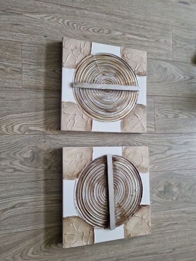 Pair of Pictures