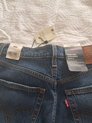 Levis Rib Cage Jeans