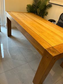 Table kitchen