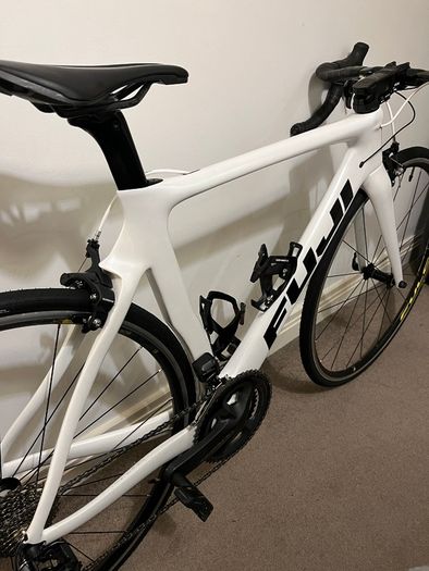 Fuji (full carbon, Ultegra Di2)