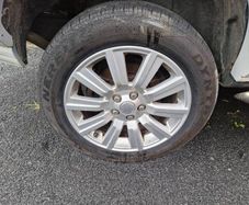 Land Rover 19inch alloy wheels