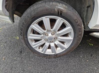 Land Rover 19inch alloy wheels