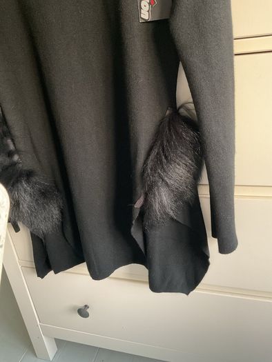 jumper black long statement jumper with fur sides detail and side slits cc fashion l/xlarge