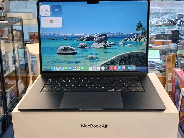 Apple MacBook Air M4 15 Inch 2025 256gb SSD 16GRam 10C CPU 10C GPU Maximum Capacity : 100% cycle count: 90
