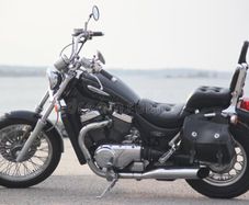 Suzuki intruder vs750