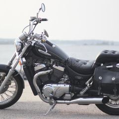 Suzuki intruder vs750