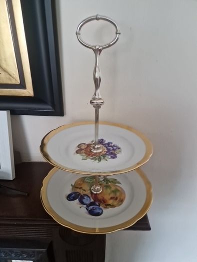 vintage cakestand