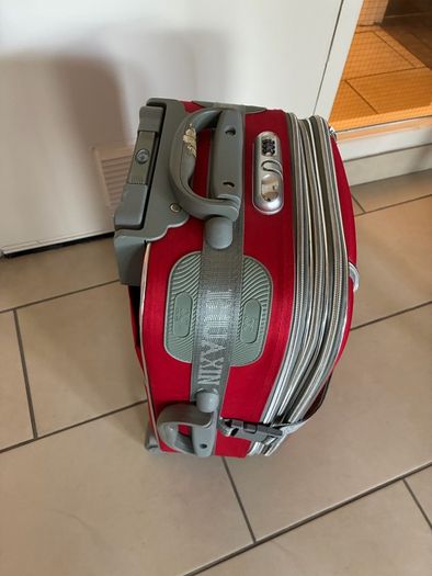 10k Suitcase.