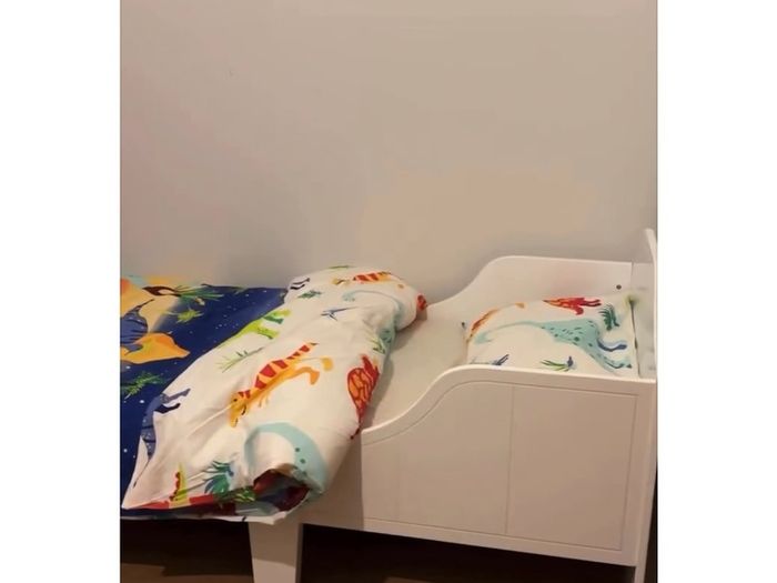 Toddler bed