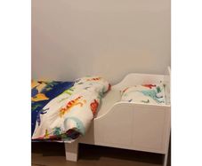 Toddler bed