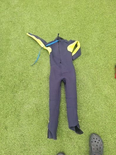 ONEILL wetsuit plus 2 kids wetsuits