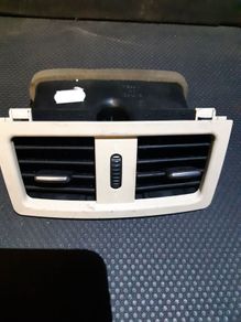 Genuine Used Rear Centre Air Vent For BMW  E60 E61. 5. Series