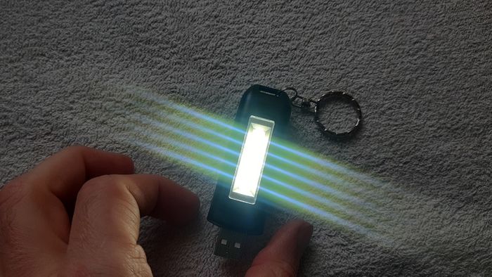 Saber 2W USB Rechargeable COB LED Mini Light Keychain Flashlight Pocket Torch - Black