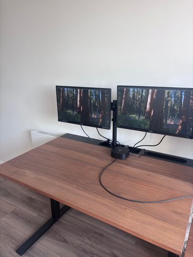 MITTZON Home Office Desk Setup and 2x 21.5 Iiyama monitors and dual arm