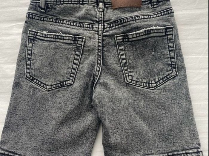 Zara Boys  Shorts (Age 7)