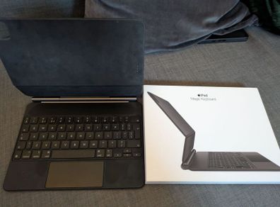 Magic Keyboard for iPad 11 inch