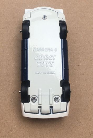 Corgi Toys 1/43 Porsche Carrera 6 & Bentley Continental Sports