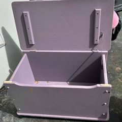 blanket/storage  box