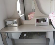 Dressing table