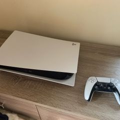PS5 Disc Edition 825GB Launch model