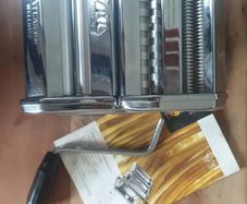 Pasta machine