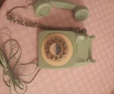 retro phone