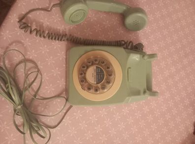 retro phone