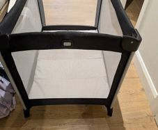 travel cot