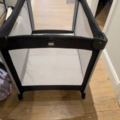 travel cot