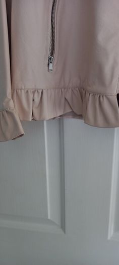 Ladies Jacket Cream Size M New.