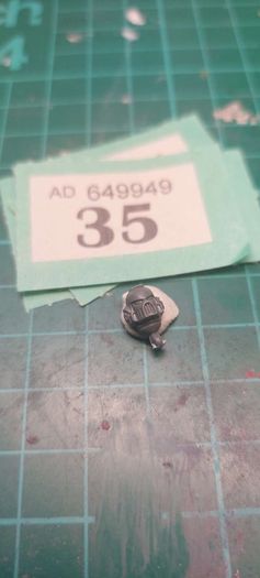 Warhammer 40K space marine heads singles