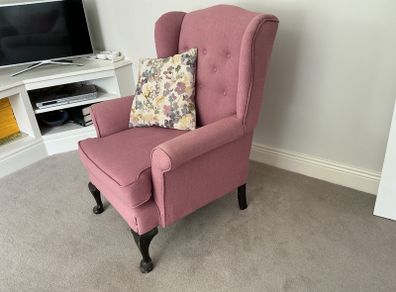 Wing back chair