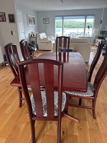 Dining Table & Chairs