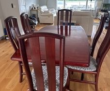 Dining Table & Chairs