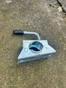 Jockey wheel bracket