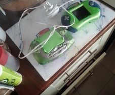 leapster 1and 2 hand consoles