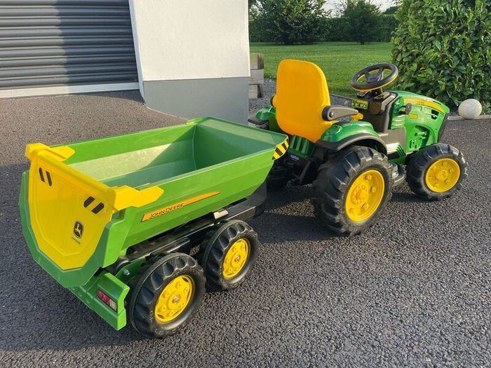 John Deere electric tractor