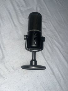 Razor seiren elite microphone