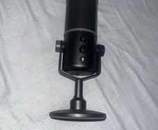 Razor seiren elite microphone