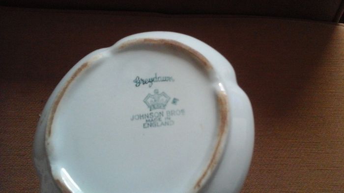Johnson bros,greydawn pitcher