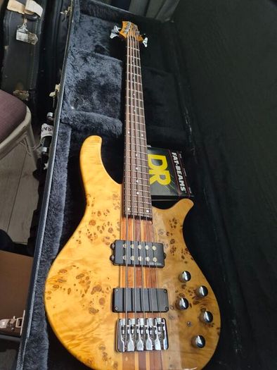 ibanez 5 string bass