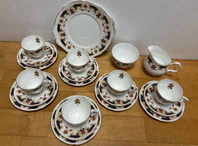 21 piece Vintage Duchess Bone China "Westminster" (Pattern 560) Tea Set