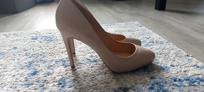 Aldo nude high heels, very good condition