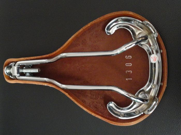 Heritage Cromo Premium Leather Saddle 280Mm 155Mm - Honey - See more at: http://lookyourbike.com/heritage-cromo-premium-leather-saddle-280mm-155mm-honey