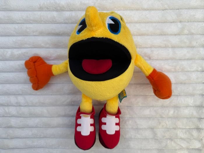 Pac Man Pacman Namco  approx. 12 Soft Plush Ghostly Adventures Bandai 2012 Used Please see pictures