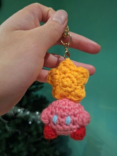 Crochet kirby keyring