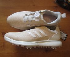 ADIDAS    golf shoes......size 6 NEW