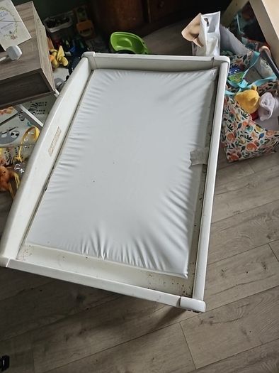Changing table